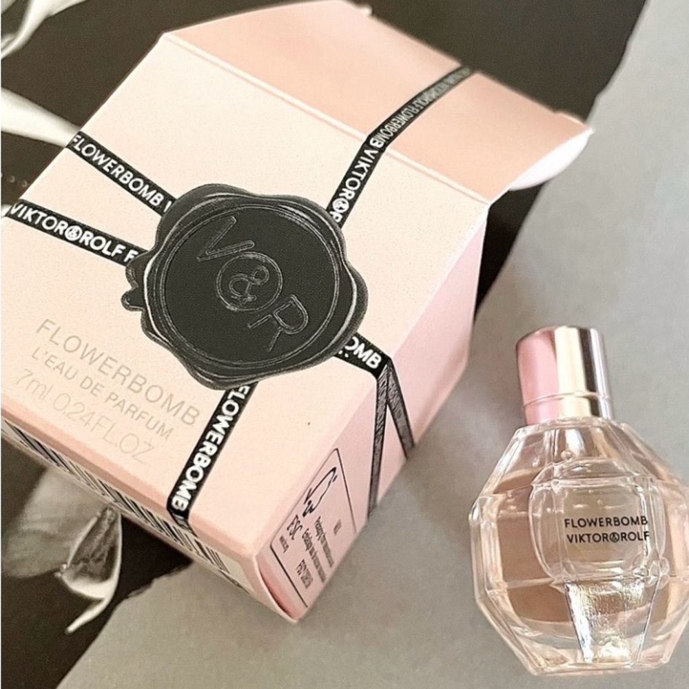 🌸 Viktor & Rolf Flowerbomb Mini